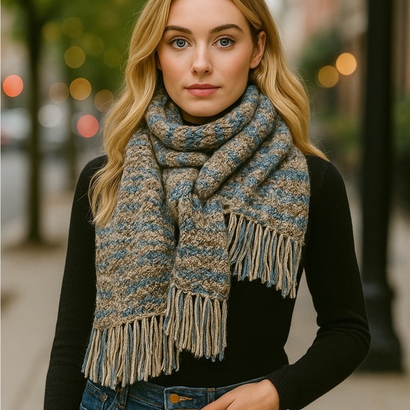 Handmade Chunky Knit Scarf Fringe Oversized Multicolor Cozy Winter Wrap - Picture 1 of 9